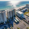 Отель Stunning Views, 3bd/2ba w/ Private Balcony, фото 20
