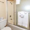 Отель Affordable Bayside Condo, фото 8