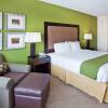 Отель Holiday Inn Express and Suites Savannah - Midtown, an IHG Hotel, фото 6