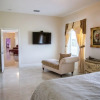 Отель Mansion On The Beach 7 Bedroom Home, фото 7