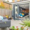 Отель The Space at 8, Garden Flat Close To Town & Beach, фото 19