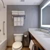 Отель Holiday Inn Mississauga Toronto West, an IHG Hotel, фото 10