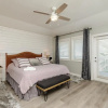 Отель Mermaids Lair - Large 4BR House - Steps From Beach, фото 21