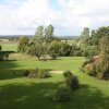 Отель Luxurious Holiday Home With Garden in Gimnee, фото 16