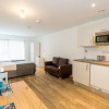 Отель Spacious studio apartment in the heart of Oldham, фото 5