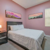 Отель Vibrant 12-bed 10-suite Oasis Colorful Spacious, фото 7