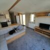 Отель Lovely 3-bed new Caravan in Walton on the Naze, фото 3