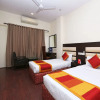 Отель OYO Premium MI Road, фото 5