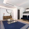 Отель Comfortable Room With Fantastic Rooftop Views, фото 2