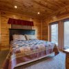 Отель Mountain View Lodge 8 Bedroom Home with Hot Tub, фото 18