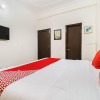 Отель OYO 48902 The White Villa, фото 2