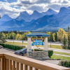 Отель Banff Boundary Lodge 2 BR Condo & studio, фото 1