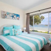 Отель Casa Martins', 219 Foreshore Drive - Absolute Waterfront House, фото 10