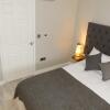 Отель 11B Castle Street Serviced Apartments в Телфорде