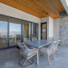 Отель Newly Modern House w/ urban landscape of Kelowna!！, фото 33
