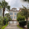 Отель Beachwalk by Avantstay Hilton Head Oasis Steps From Singleton Beach, фото 1