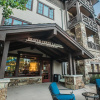 Отель Ski-in/ski-out All-suite W/ Pool, Gym & Hot Tubs 2 Bedroom Condo, фото 18