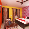 Отель OYO 16146 Royal Guest House, фото 9