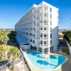 Отель Seacrest 504 is a Gulf Front 2 BR on Okaloosa Island by Redawning, фото 14