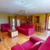 Отель Dingle Courtyard Cottages 2 Bed Sleeps 4, фото 5