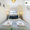 Отель 3 Bedroom Coventry House By Passionfruitproperties with Free Wi fi Large Garden and Driveway 52NRC, фото 17