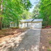 Отель Mooresville Retreat w/ Patio, 1 Mi to Lake Norman!, фото 1
