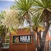 Отель Haka Lodge Queenstown - Hostel в Квинстауне