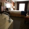 Отель Holiday Inn Express Hotel & Suites Danbury - I-84, an IHG Hotel, фото 7