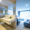 Отель Spacious Studio in Karon With Direct Pool Access, фото 5
