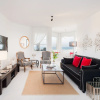Отель Chic 3BR Apt on the Beach by Sea N' Rent, фото 6