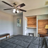 Отель Charming Home < 11 Mi to Downtown Phoenix!, фото 6