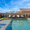 Отель Desert Eden by Avantstay 6BR w/ Ensuite Backyard Oasis w/ Pool & Hot Tub!, фото 16