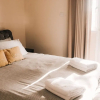 Отель Keer Side Lodge, Luxury Lodge With Private hot tub at Pine Lake Resort, фото 8