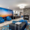 Отель Comfort Inn & Suites, фото 2