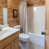 Отель SmokyStays 5 Bedroom Cabin, фото 10