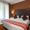 Отель The Sutton Place Hotel Revelstoke Mountain Resort, фото 1