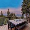 Отель Lake Tahoe Luxury Cabin by Avantstay Lake View, фото 22