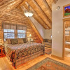Отель Rustic Breckenridge Cabin w/ Private Hot Tub, фото 2