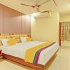 Отель Itsy By Treebo - Sri Sai Grand Inn, фото 31