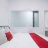 Отель RedDoorz Plus @ Manokwari City Center, фото 7