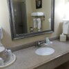 Отель Comfort Suites Lake Charles, фото 43