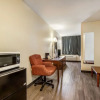 Отель Econo Lodge Inn & Suites Fairview Heights near I-64 St Louis, фото 5