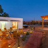 Отель Zen Oro - 2BD 2BR With Hot Tub, фото 25
