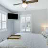 Отель Step-free Home w/ Fire Pit - 3 Miles to Usc!, фото 7