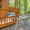 Отель Bearfootin' 3 Bedroom Cabin by Redawning, фото 12