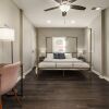Отель Historic CozySuites 4BR 2BA, фото 6