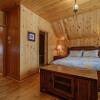 Отель Executive Plus 89 - Luxurious log Home With Private hot tub Pool Sauna and Close to Activities, фото 3