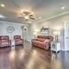 Отель Fayetteville Home: Near Biking Trails & University, фото 9