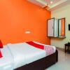Отель OYO 13425 Sindhura Guest House, фото 3