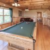 Отель Bear Hugs - Great Cabin! 2 Bedroom Cabin by RedAwning, фото 14